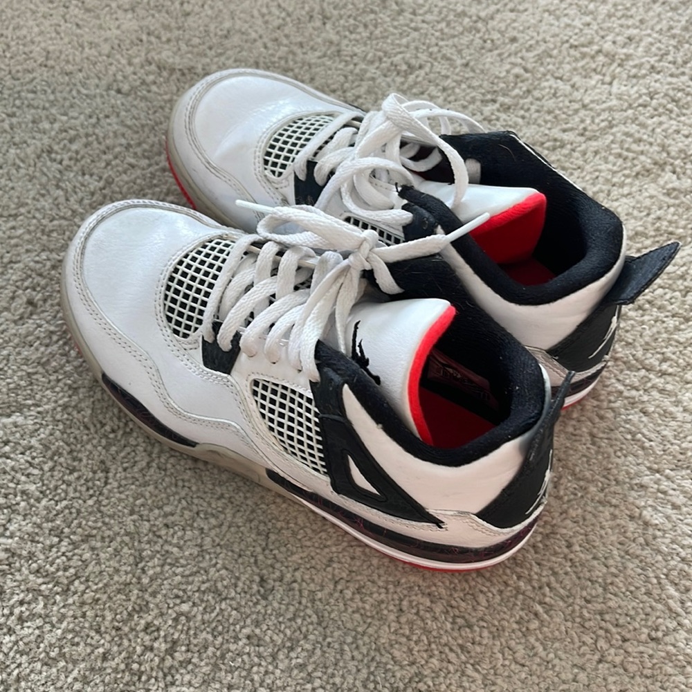 Boys shoes